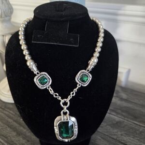 Elegant Silver and Green Gemstone Necklace